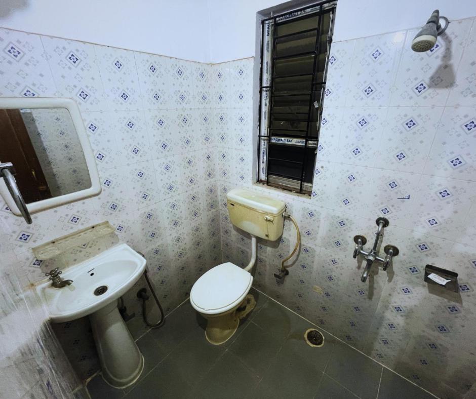 古瓦哈提 H K Residency Near Kalakshetra酒店 外观 照片